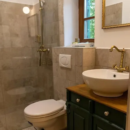 Chillinn Rose Konukevi *