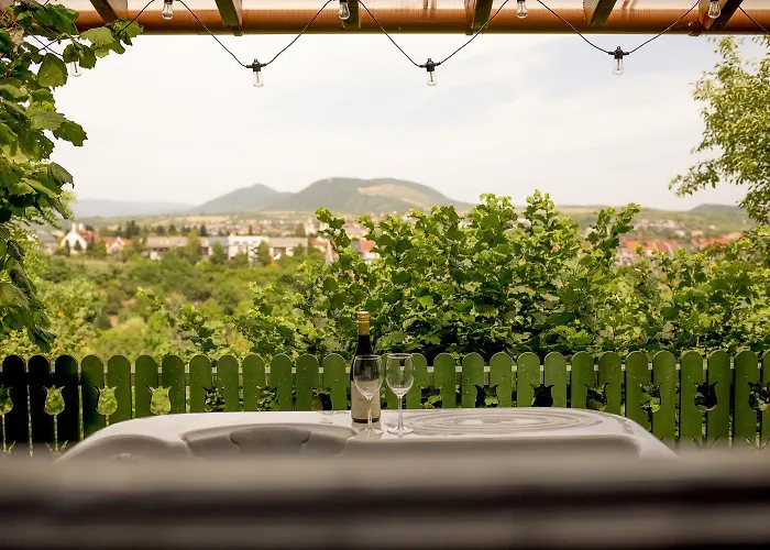 Chillinn Rose Guest house Eger